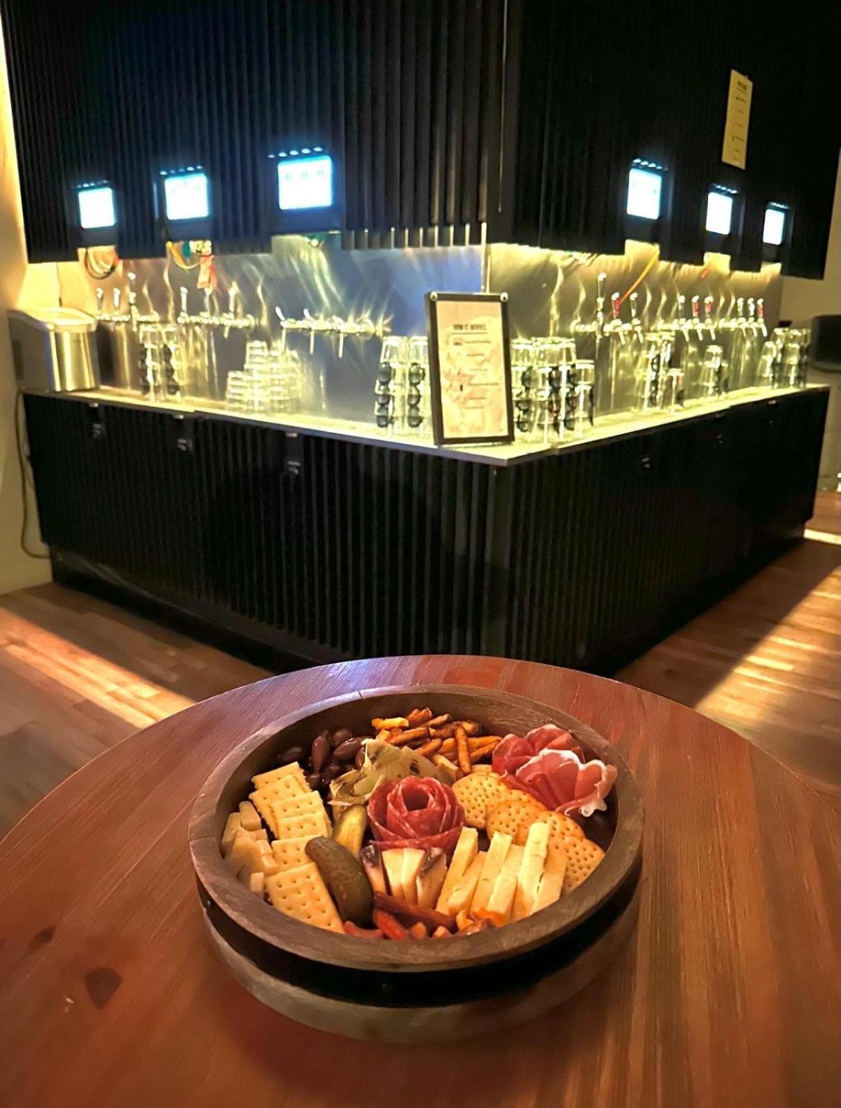 טרינידד The Well Hotel & Taproom מראה חיצוני תמונה